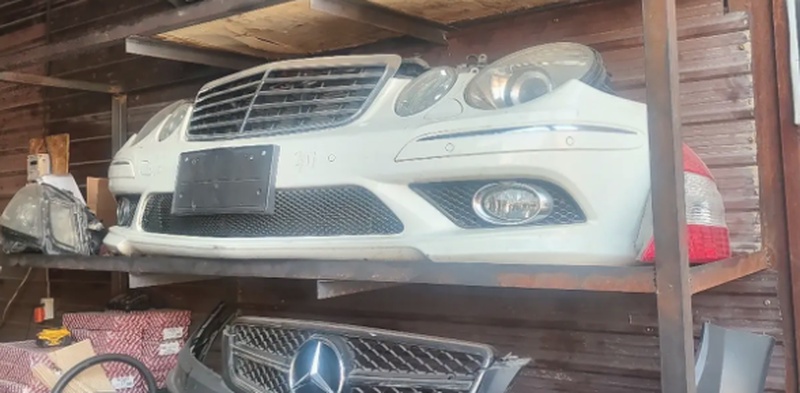 Бампери передний Mercedes Benz